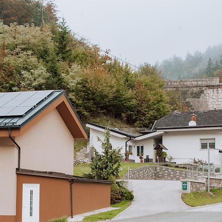 Hotel Gostisce Krivograd Prevalje Esterno foto